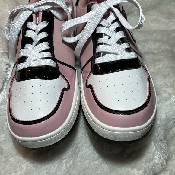 Hello Kitty by Sanrio Women’s Pink Casual Court Sneakers Size 11 NWOT - Picture 7 of 10